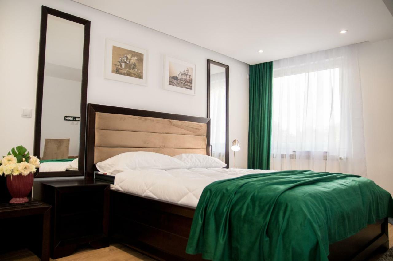 Hotel Thr Center Curtea De Arges Exterior photo